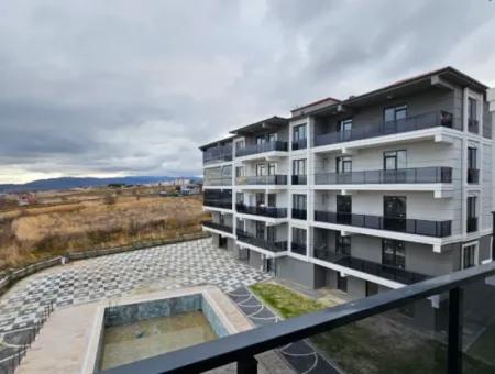 Topağaçta 140 M2 3 1 Luxuswohnung Zum Verkauf An Einem Ort Mit Großem Balkon Und Pool