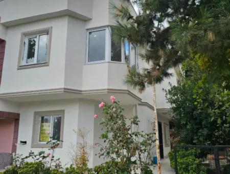 Sea View Detached House In 3 Storey 210 M2 Plot For Sale In Tekirdag Değirmenaltı