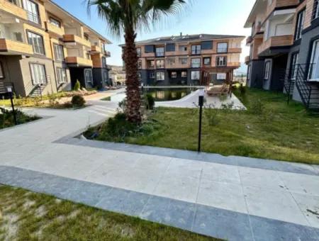 Garden Floor With Pool In Luxury Complex In Kumbağ 2 1 Apartment For Sale