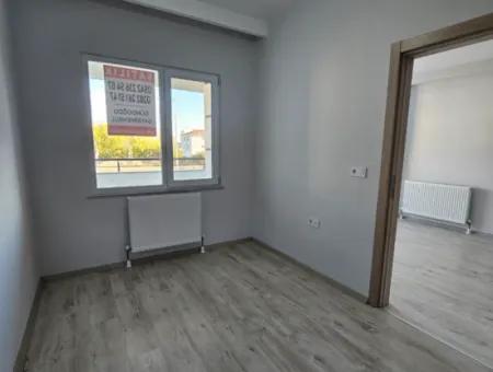 Kumbağ Tatil Köyünde Satılık Havuzlu Site İcinde 2+1 Denize Yakın Daire